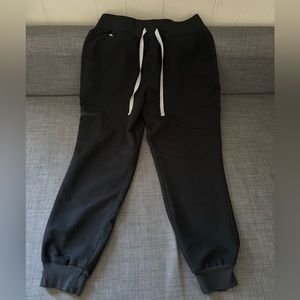 Figs Zamora Medium Petite high waisted scrub pants black